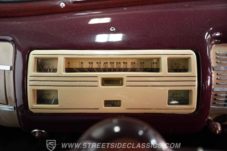 1940 Ford Deluxe