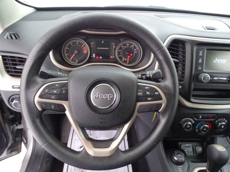 2016 Jeep Cherokee Sport