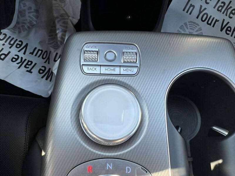 2025 Genesis GV60 Standard