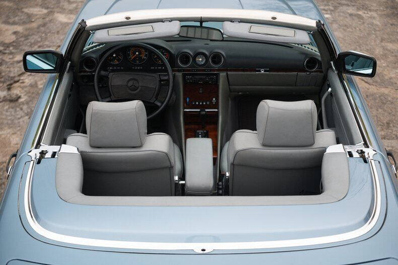 1986 Mercedes-Benz 560-Class 560 SL