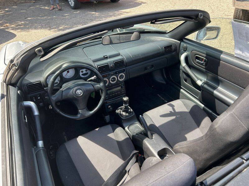 2002 Toyota MR2 Spyder