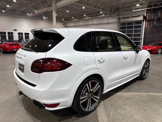 2013 Porsche Cayenne GTS