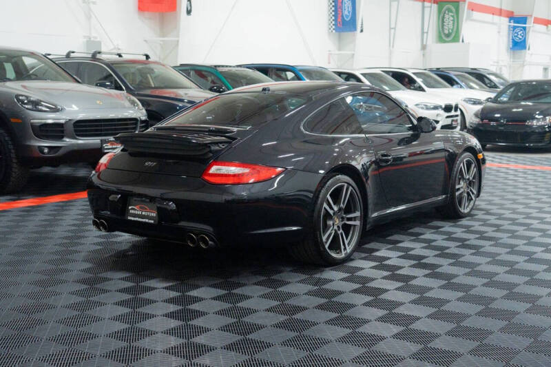 2012 Porsche 911 Carrera 4