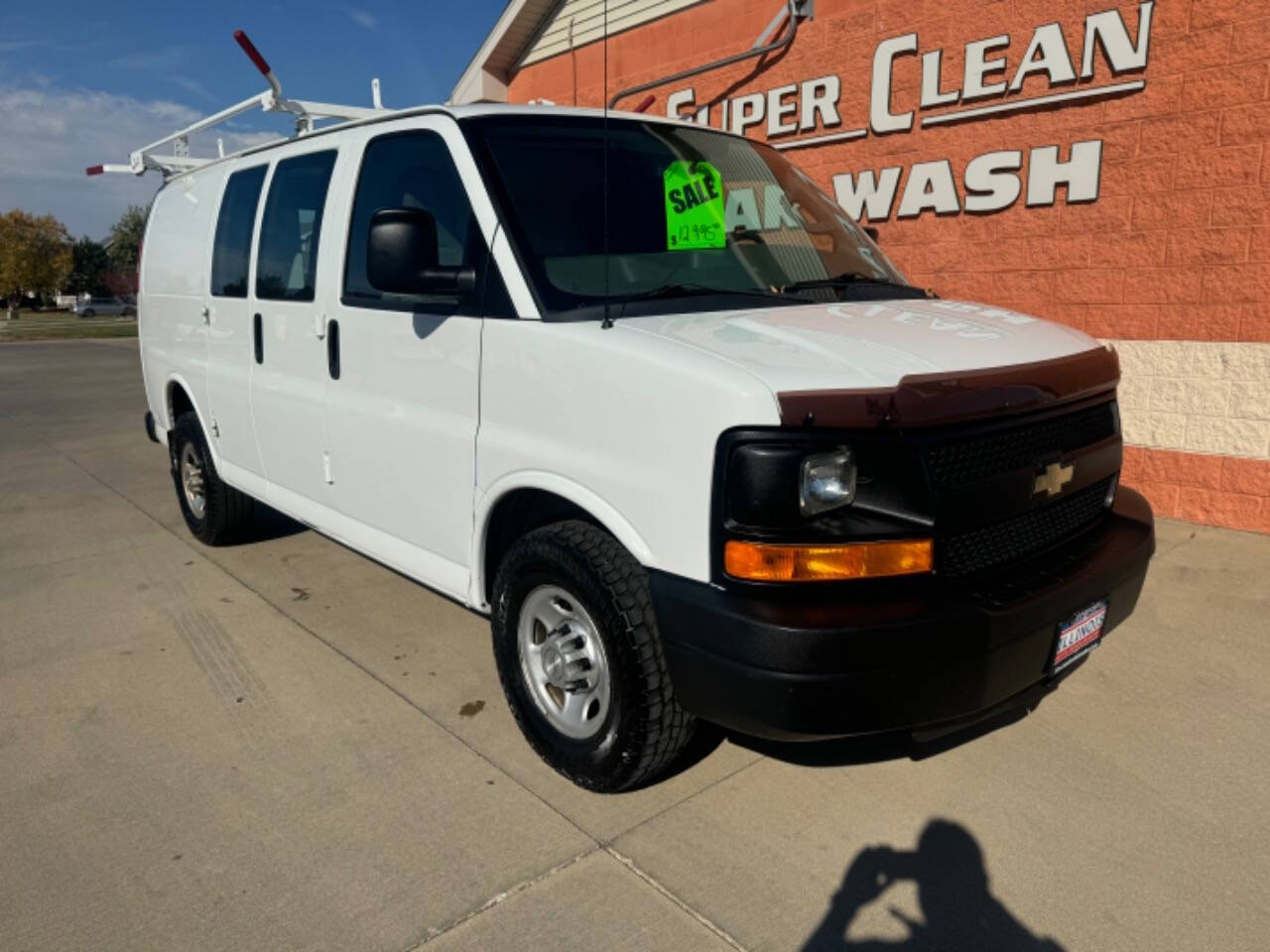 2016 Chevrolet Express for sale at Illinois Auto Wholesalers in Tolono, IL