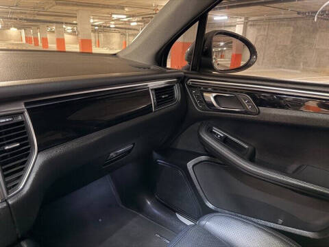 2016 Porsche Macan S