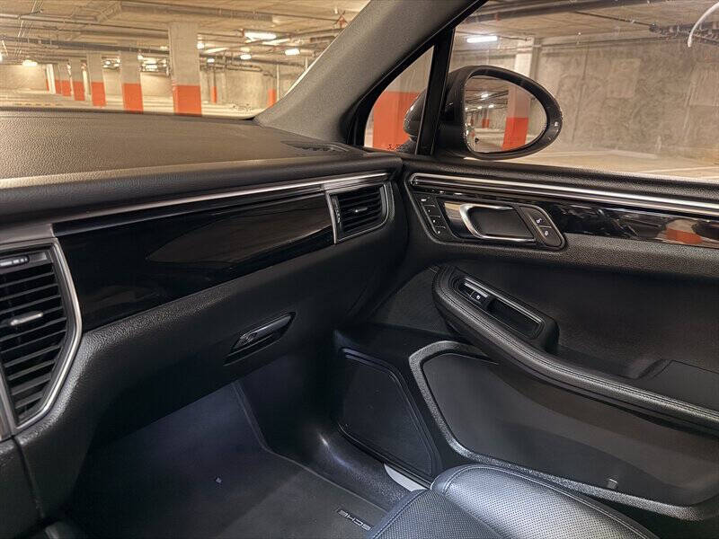 2016 Porsche Macan S