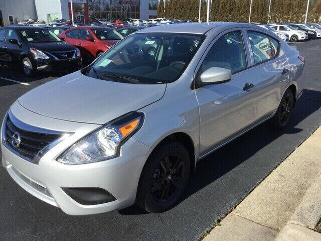 2019 Nissan Versa S Plus
