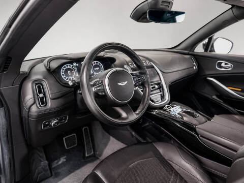 2023 Aston Martin DBX 707