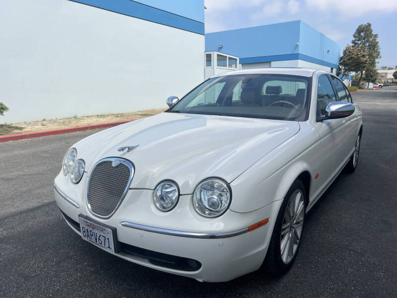 2007 Jaguar S-Type V8's photo