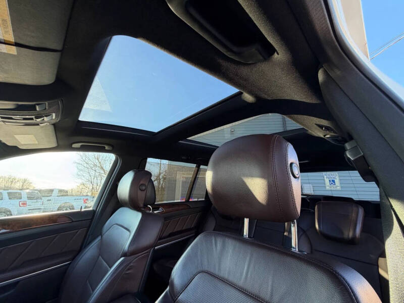 2014 Mercedes-Benz GL-Class GL 550 4MATIC