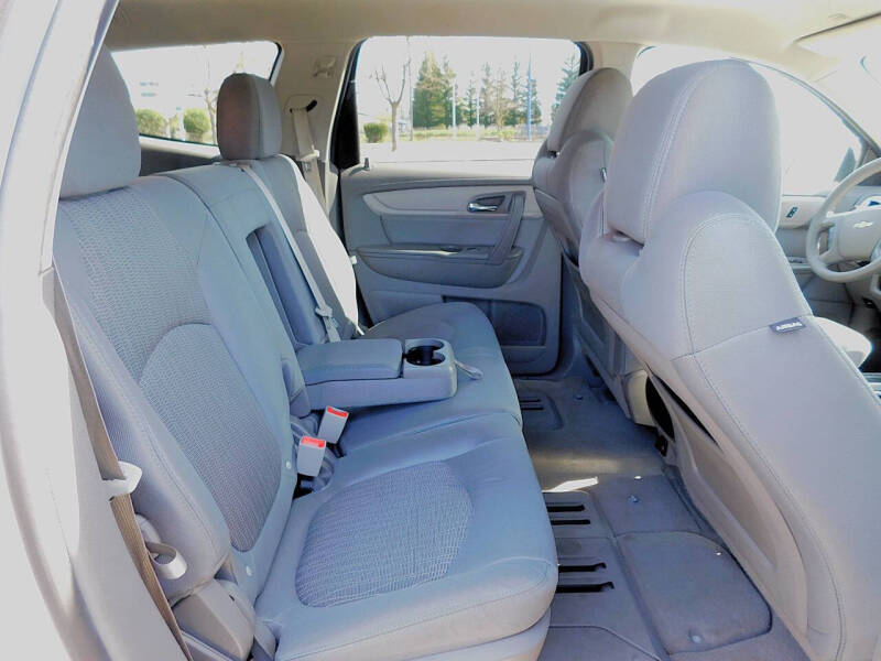 2017 Chevrolet Traverse LS