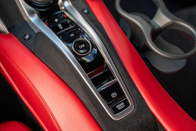 2017 Acura NSX 34