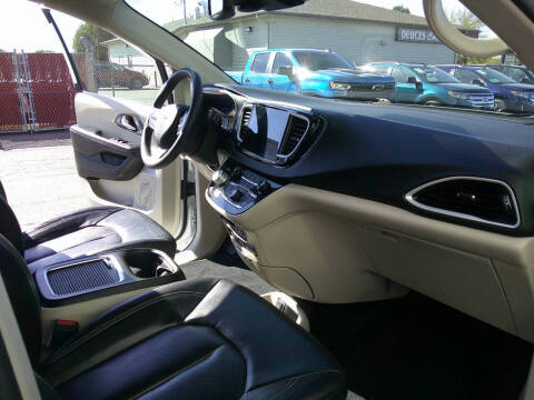 2022 Chrysler Pacifica Touring L
