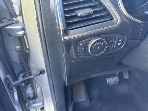 2020 Ford Edge Titanium