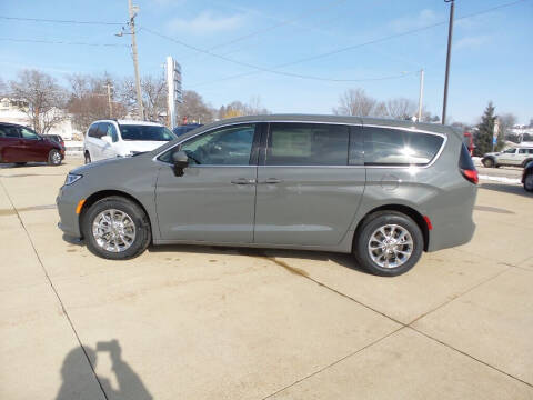 2023 Chrysler Pacifica for sale at WAYNE HALL CHRYSLER JEEP DODGE in Anamosa IA