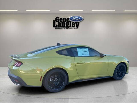 2025 Ford Mustang EcoBoost