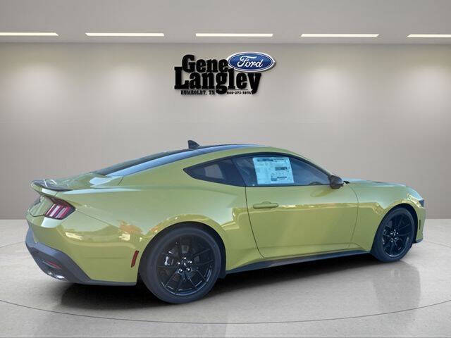 2025 Ford Mustang EcoBoost