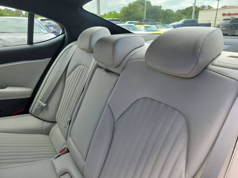 2025 Genesis G70