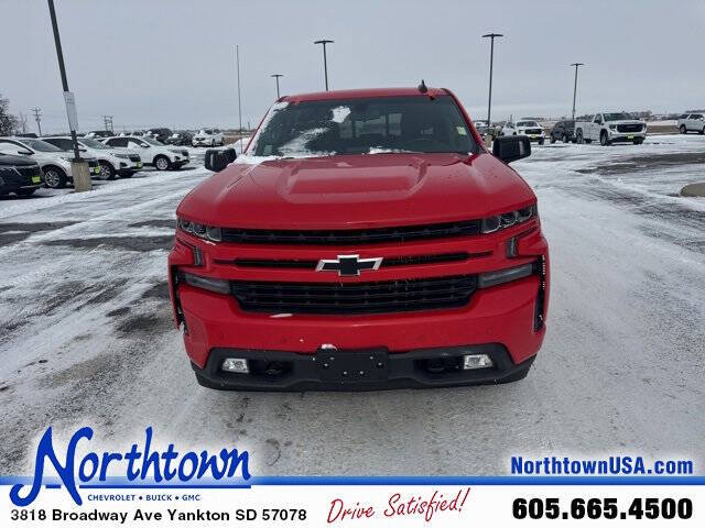 Used 2020 Chevrolet Silverado 1500 RST with VIN 3GCUYEED2LG436450 for sale in Yankton, SD