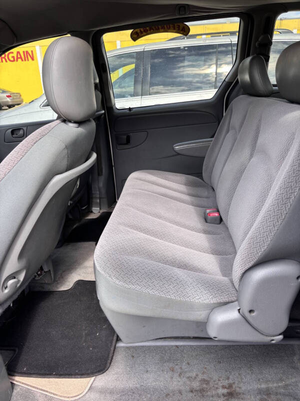 2006 Dodge Caravan SE