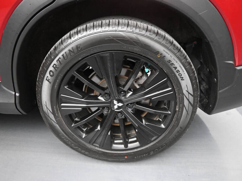 2022 Mitsubishi Eclipse Cross LE