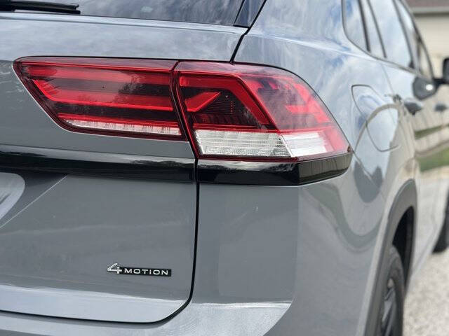 2023 Volkswagen Atlas Cross Sport V6 SEL R-Line Black 4Motion