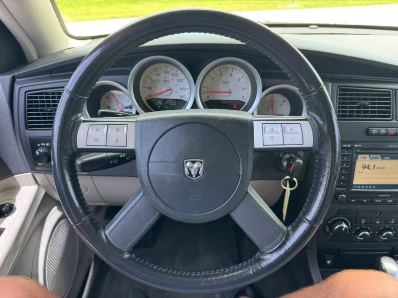 2005 Dodge Magnum RT