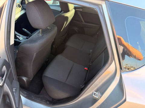 2013 Mazda MAZDA3 i Touring