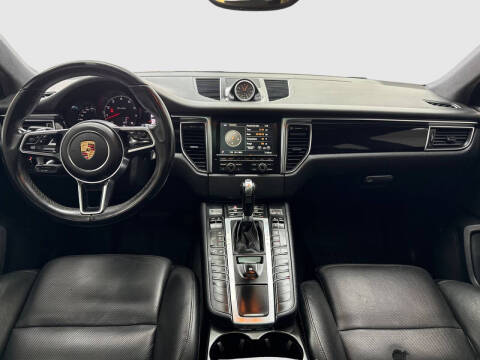 2015 Porsche Macan Turbo