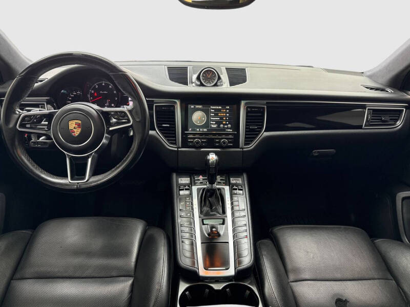 2015 Porsche Macan Turbo