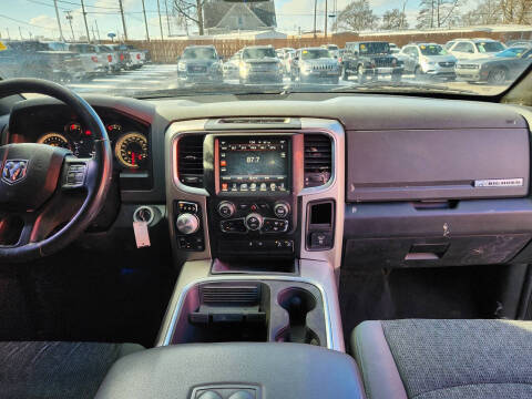 2017 RAM 1500 SLT