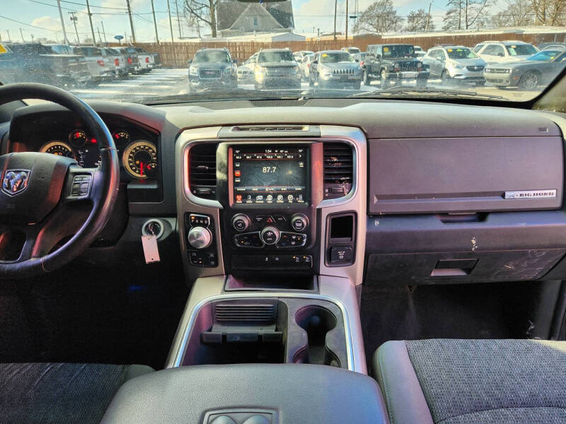 2017 RAM 1500 SLT