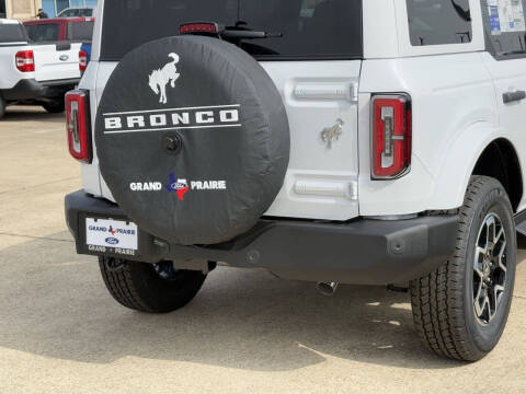 2026 Ford Bronco Outer Banks