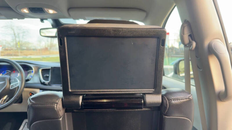 2022 Chrysler Pacifica Hybrid Touring L