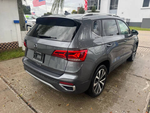 2024 Volkswagen Taos SE