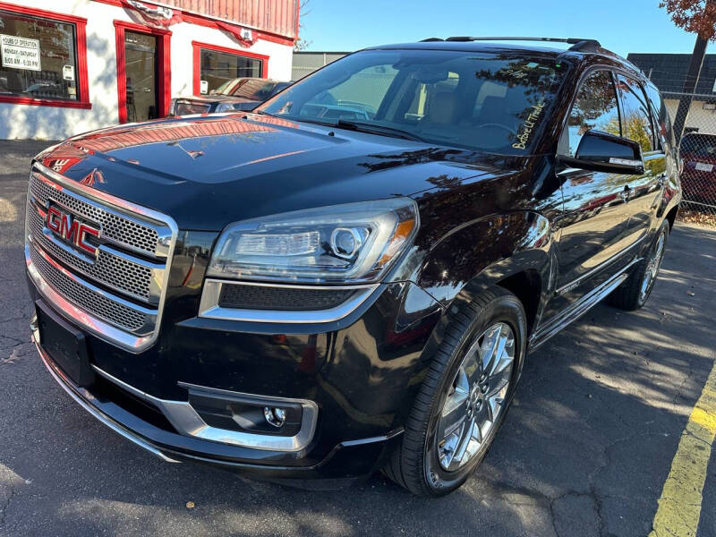 2016 GMC Acadia Denali photo 2