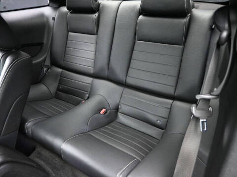 2011 Ford Mustang V6