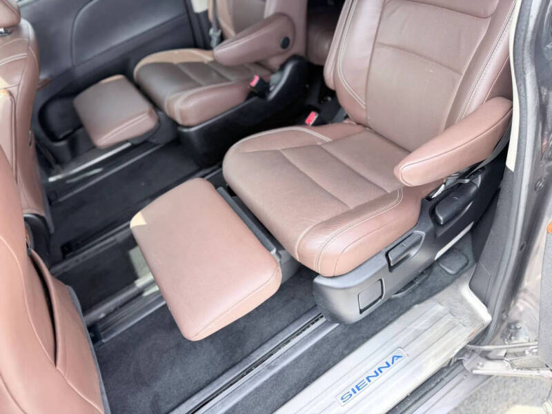 2017 Toyota Sienna