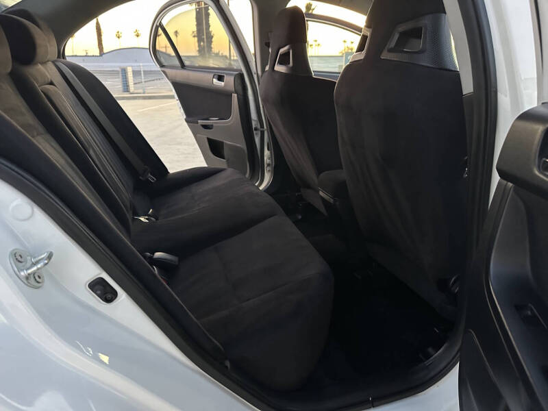 2011 Mitsubishi Lancer Evolution MR