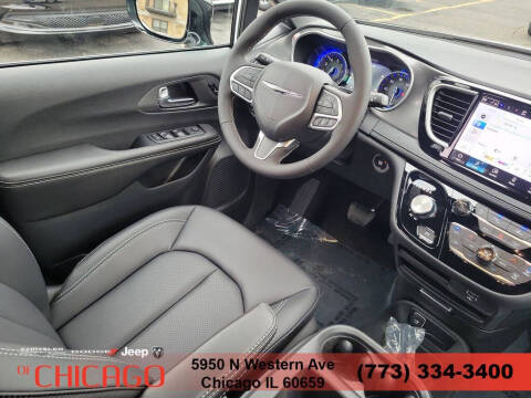 2026 Chrysler Pacifica Select
