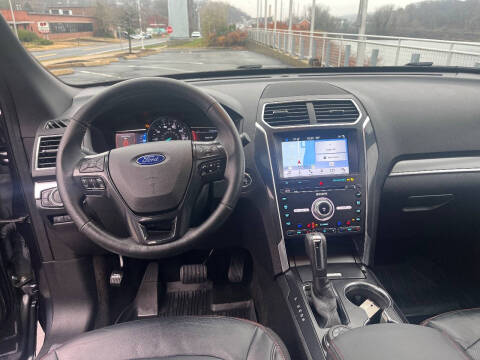 2017 Ford Explorer Sport