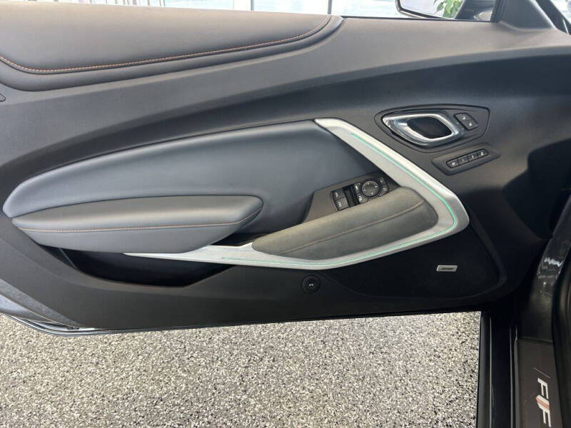 2017 Chevrolet Camaro 2SS - Photo 14