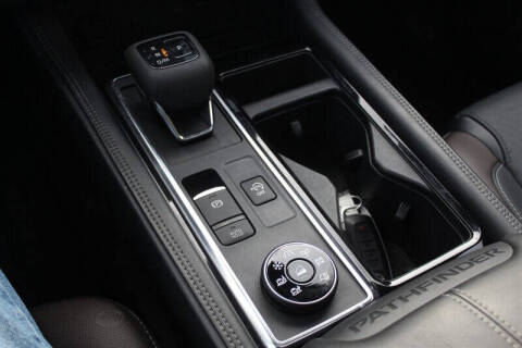 2023 Nissan Pathfinder Platinum