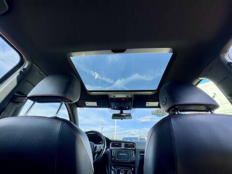 2017 Volkswagen Golf GTI SE