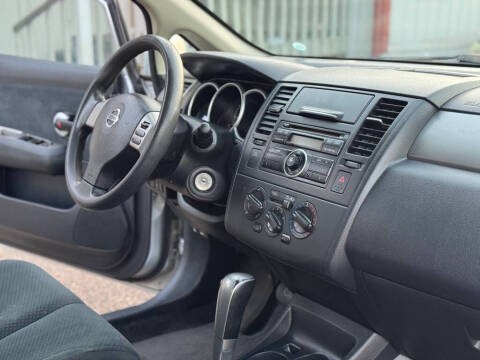 2011 Nissan Versa 1.8 S
