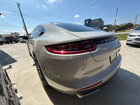 2017 Porsche Panamera 4