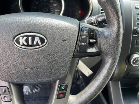 2012 Kia Sorento LX
