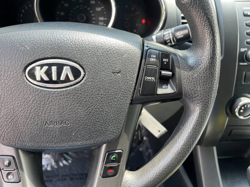 2012 Kia Sorento LX