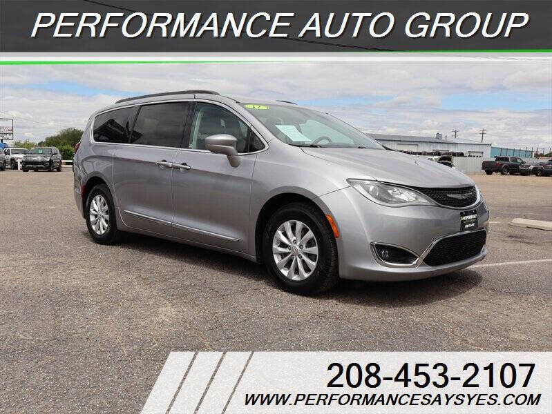 2017 Chrysler Pacifica Touring-L