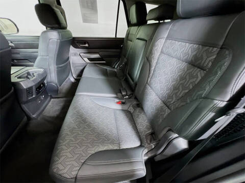 2024 Toyota Sequoia SR5